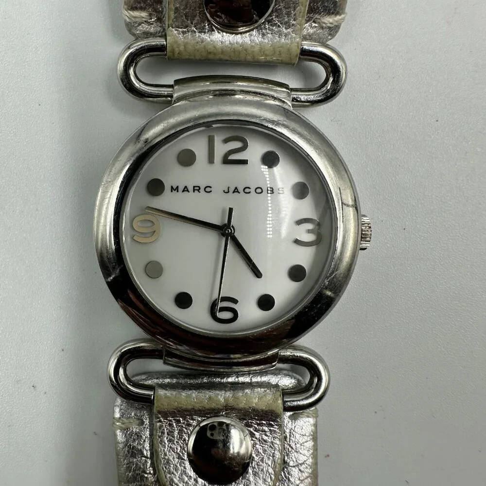 Marc Jacobs Watch Women Silver Tone White Dial Leather Band New Battery